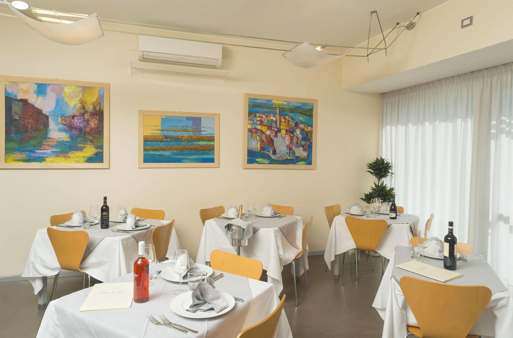 Hotel Rosanna 3 Stelle Superior Τζεσόλο Λίντο Εξωτερικό φωτογραφία